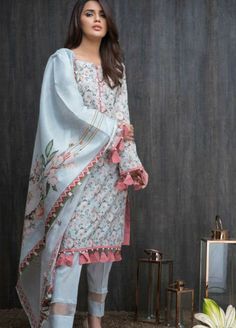 Frock Fashion, Pakistani Fashion Casual, Pakistani Dresses Casual, Pakistani Fashion Party Wear, Summer Lawn, Beautiful Pakistani Dresses, Dress Neck Designs