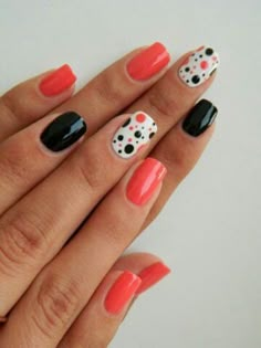 Short Black Gel Nails, Spring Nails 2023, Dot Nail Designs, Polka Dot Nail Art, Nails Holiday, 2023 Nails, Dot Nail Art