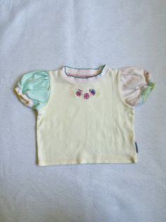 Vintage Gymboree top with butterflies. The cutest different colored sleeves.  Size x small which translates to 18 to 24 months Great vintage condition Vintage Gymboree, Clothes Shopping, Toddler Clothes, Clothes Accessories, Vintage Baby, Kids Tops, Toddler Outfits, The Cutest