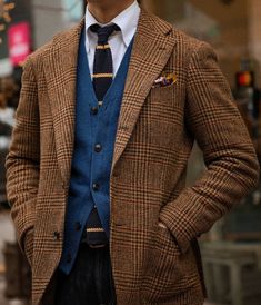 Country Gentleman, Stylish Men Wear, Dark Academia Outfits, Dapper Mens Fashion, Ivy League Style, Gents Fashion, Brown Tweed