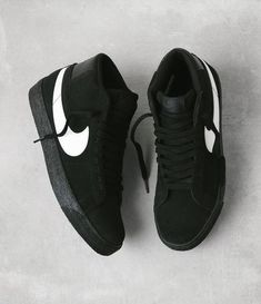 Nike Shoes Boys, Sb Shoes, Nike Sb Shoes, Nike Sb Blazer, Mid Shoes, Urban Shoes, Black Nike Shoes, Hype Shoes, Mens Nike Shoes