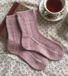 Ravelry: Elinor socks pattern by Ambrose Smith Hand Knit Socks, Socks Pattern, Sock Knitting Patterns, Knitted Socks, Crochet Socks, Knitted Wit, Sock Patterns, Garter Stitch, Slipper Socks