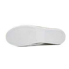 High-Quality Soft Leather Casual Shoes For Women. Flats Fashion Loafers. Casual Women's Black White Shoes. Flats Type: Loafers Origin: CN(Origin) Upper Material: Microfiber Toe Shape: Round Toe Style: LEISURE Outsole Material: Rubber Closure Type: Slip-On Occasion: Casual Insole Material: Fabric Fashion Element: Shallow Season: Spring/Autumn Pattern Type: Solid Department Name: Adult Lining Material: Canvas Item Type: Flats Black Loafers Women's, Shoes For Women Flats, Ladies Loafers, Leather Shoes Women Flats, Autumn Soft, Women's Casual Shoes, Off White Shoes, Black And White Shoes, Women Flats