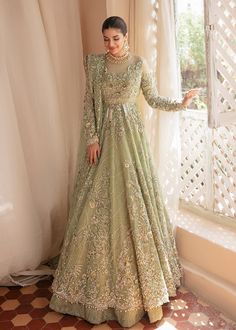 lime green lehenga Lime Green Lehenga, Pakistani Lehenga, Dress Video, Pakistani Bridal Dress, Walima Dress, Desi Wedding Dresses, Asian Bridal Dresses, Indian Bride Outfits, Latest Bridal Dresses