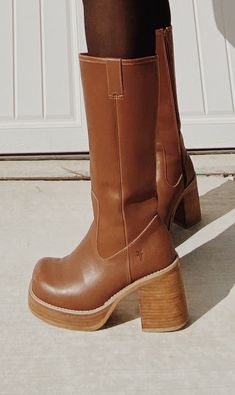 90s Chunky Boots, Vintage Platform Boots, Chunky Boots Outfits, 80s Boots, Platform Boots Outfit, Brown Platform Boots, Outfit Dump