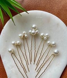 Beautiful pearl hair pins are available in Gold, Silver and rose gold with an option to choose between white pearl and Ivory pearls. Pearl Bridal Hair Accessories, Wedding Hair With Pearls, Pearl Hair Pin Wedding, Pearl Wedding Hair, Hair Pins Wedding, Hair Pins Bridal, Prom Pics, Bridesmaid Hair Pins, Hair Idea