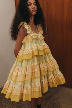 Frill Maxi Dress, Looks Pinterest, Quoi Porter, Frill Dress, Smocked Dress, Inspiration Mode, Fashion Sewing, Look Cool, Long Length