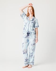 Our Aprés Ski toile is a nod to perfect days spent in the mountains, skiing by day and enjoying the company of friends and family by evening. A personal... Cranberry Pants, Mountains Skiing, Wallpaper Colorful, Perfect Days, Embroidered Clothes, Short Pajama Set, Pajama Shorts, In The Mountains, Cotton Lights