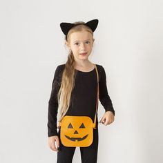 Ignite your child's excitement for Halloween with a personalized touch. The Little&Bee Pumpkin Lantern Handbag is not only a fashion statement but also a symbol of the season's joy and creativity. Don't miss the chance to make this Halloween truly memorable for your little one. Bee Pumpkin, Halloween Costume Pumpkin, Witch Costumes