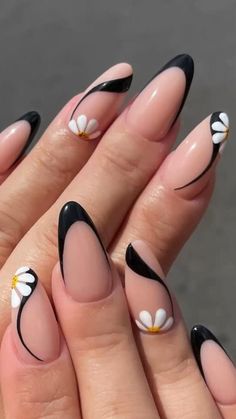 Carcase Iphone, Black And White Nail, Black And White Nail Designs, Nail Art For Beginners, Nude Nail Designs, Nagel Tips, Colorful Nails, Almond Nails Designs