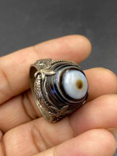 A beautifull natural evil eye agate ring with Sterling silver Unique Silver Evil Eye Jewelry, Handmade Silver Agate Ring, Eye Agate, Signet Rings, Gold Nugget, White Agate, Natural Coral, Agate Ring, Agate Beads