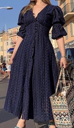 Casual Frocks, Indian Gowns Dresses, Trendy Dress Outfits, Classy Dress Outfits, Ladies Gown, Stylish Dress Book, Straight Dress, Summer Dress Outfits, Fashion Attire