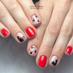 Mickey On Nails, Disney Polka Dot Nails, Short Nails Ideas Disney, Red Nails Disney, Simple Short Disney Nails, December Disney Nails, Easy Minnie Mouse Nails, Understated Disney Nails, Disney Goofy Nails