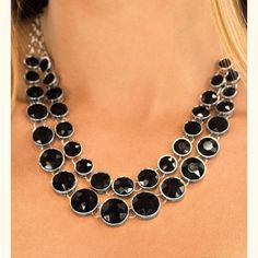 "Iconic" Zi-Collection. Glittery Black Rhinestones Join Into Two Timeless Layers Below The Collar. Sparkling Black Gems Encased In Sleek Silver Frames Gradually Increase In Size As They Trickle Toward The Center For An Iconic Finish. Adjustable Clasp Closure. Black Gems, Rhinestone Statement Necklace, Silver Frames, Purple Rhinestone, Paparazzi Accessories, Black Necklace, Paparazzi Jewelry, Black Rhinestone, Rhinestone Necklace