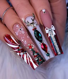 Crazy Christmas Nail Designs, Christmas Nails Boujee, Christmas Stilleto Nails Designs, Christmas Nails Xl, Christmas Nails Extra, Christmas Stitch Nails, Reindeer Nails Designs, Dope Christmas Nails