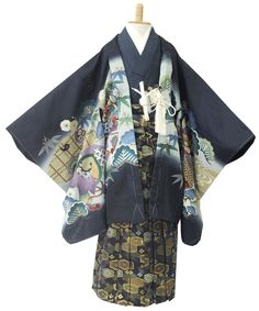 A Formal Clothing For Male Children. #SevenFiveThreeFestival #ShichiGoSan #Haori #Hakama #七五三 #男児 #羽織袴セット Formal Kimono, Traditional Accessories, Formal Clothing, Kimono Obi, Kimonos, Fantasy World