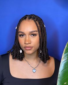 Braided hairstyles for teens Bob Braid Hairstyles, Triangle Part Braids, Bob Braids Hairstyles, Natural Braided Hairstyles, Different Braids, Black Curls, Shoulder Length Bob