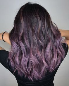 Purple Highlights Brown Hair, Pelo Color Vino, Light Purple Hair, Peekaboo Hair