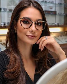 Glasses Frames Trendy, Glasses Trends, Womens Glasses Frames, Prada Eyeglasses, Cat Eye Glasses Frames, Glasses Makeup, Stylish Eyeglasses, Eyewear Trends, Trendy Glasses