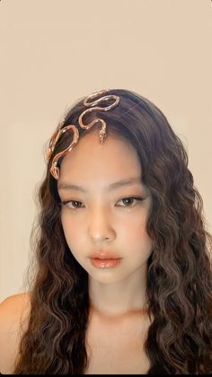 Opulence Outfit, Jennie Halloween Costume, Gold Aesthetics, Medusa Snake, Student Of The Year, Kpop Photocard, Pinterest Makeup, Prom Looks, Gold Snake