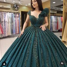 Beautiful Dress Made In Turkey . For A Party That Was Cancel. Dress New Luxury Sequined Ball Gown Dresses, Sleeveless Green Ball Gown For Evening, Sleeveless Green Evening Ball Gown, Luxury Dress For Festive Banquet, Green Fitted Ball Gown For Party, Fitted Green Ball Gown For Party, Sleeveless Green Ball Gown For Party, Green Formal Dress For Party Season, Luxury Embellished Dress For Banquet