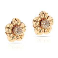 Pery et Fils Van Cleef and Arpels Floral Earrings with Gold and Diamonds, 18k For Sale at 1stDibs Luxury Yellow Gold Clip-on Diamond Earrings, Luxury Hallmarked Diamond Clip-on Earrings, Luxury Brilliant Cut Flower-shaped Earrings, Luxury Yellow Gold Flower Shaped Diamond Earrings, Luxury Gold Diamond Flower-shaped Earrings, Luxury Gold Diamond Earrings In Flower Shape, Yellow Gold Flower-shaped Clip-on Earrings For Formal Events, Luxury Yellow Gold Clip-on Earrings, Van Cleef And Arpels