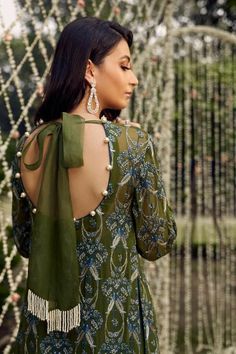 Suit Designs Indian Style Neck, Back Neck Designs For Suits, Kurti Back Neck Designs, Suit Neck Designs, Simple Kurta Designs, Neck Designs For Suits, Back Neck Designs, Product Shoot, Kurta Neck Design