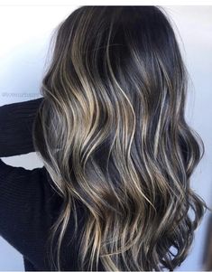 Lighter Brown Hair, Expensive Brunette, Black Hair Balayage, Brunette Hair With Highlights, Dark Hair With Highlights, Hair Color Light Brown, Brunette Balayage Hair, Honey Blonde Hair, Blending Gray Hair