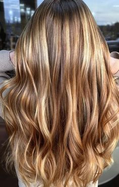 Balayage Blonde, Caramel Hair, Honey Hair, Trendy Hair Color, Jumpsuit Outfit, Brown Blonde Hair, Summer Hair Color