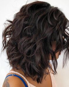 Choppy Messy Hair, Hair Trends 2024 Haircuts Women Long, Reverse Bob Haircut Medium, Hair Cuts 2024 Trends Medium Length, Layered Haircuts For Medium Hair Wavy Naturally Curly, Med Length Hair With Layers, Medium Length Haircut With Layers Wavy, 2024 Hair Cuts Women, Shoulder Length Curly Hair With Layers Natural Wavy Bobs