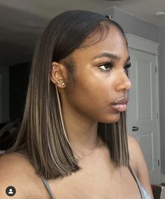 Short Balayage Hair Black Women, Back To College Hairstyles Black, Chocolate Brown Highlights Black Women, Bob With Brown Highlights, 2024 Predictions, Dyed Hairstyles, Dyeing Hair, Pressed Natural Hair