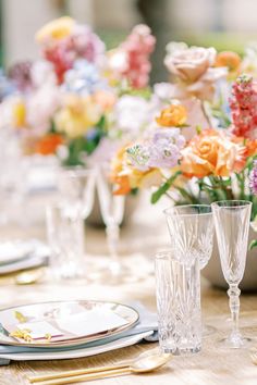 Colorful Summer Wedding Table Setting Colorful Wedding Place Settings, Peach Bud Vases, Summer Wedding Table, Colorful Summer Wedding, Wedding Table Setting, Personal Stationery, Event Furniture, Wedding Place Settings, Bright Pastels