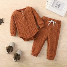 Baby Soild Color Bodysuit & Pants Set Brown Cotton Playwear Set, Cute Brown Cotton Set, Toddler Suits, Romper Suit, Moda Retro, Button Sweater, Retro Mode, Knit Bodysuit, Knitted Romper