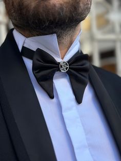 🛩️If you wish, you can purchase our Express Shipping product from our listing and receive your order within 2-4 days. 🌟 Introducing our handcrafted medium-sized black silk bow tie, a timeless piece with a stylish cut for the modern gentleman. Made from Italy silk fabric, this pre-tied bow tie is a unique model on Etsy, adding a touch of sophistication to any special occasion. The adjustable necktie belt ensures a perfect fit for all neck types, making it an indispensable accessory for those wh Neck Types, Necktie Belt, Native American Beliefs, Silk Butterfly, Tie Box, Ring Accessories, Butterfly Bow, Magic Symbols, Silk Bow Ties