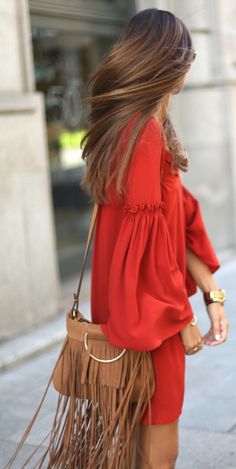 Red is always a good colour to make an impression - and it’s even better when it’s a cute bell sleeved dress paired with a fringed bag. Via Silvia Garcia Dress: Zara, Bag: Mango Afghani Dresses, Moda Hippie, Lace Bell Sleeve Dress, Boho Chique, Gowns Prom, Bell Sleeve Dress, Estilo Boho, Street Chic, Trending Dresses