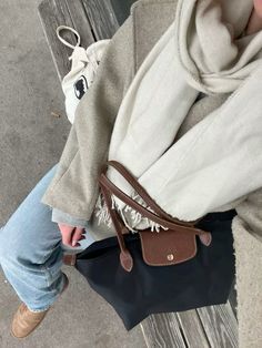 #longchamp Women's Sash, Scandi Fashion, Campus Outfit, Bag Outfit, Stockholm Style, Autumn Fits, Stockholm Fashion