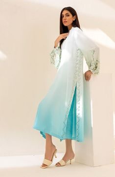 Pakistani Dresses Casual, Pakistani Fashion Party Wear, Pakistani Fancy Dresses, Salwar Kamiz, Dress Design Patterns, Simple Pakistani Dresses, Beautiful Dress Designs, Designer Party Wear Dresses, Designer Dresses Casual