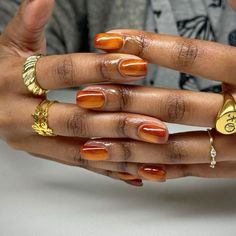 Dark Orange Short Nails, Fall Nail Design Short Nails, Natural Color Nail Ideas, Black And Orange Aura Nails, Amber Colored Nails, Nail Designs Natural Nails Short, Autumn Aura Nails, Short Earthy Nails, Dark Yellow Nails