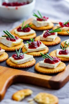 Party Appetizers Birthday, Finger Foods Ideas For Party, Easy Quick Party Food, Great Gatsby Food Appetizers, Easy Tapas Ideas, Appetizer Thanksgiving Appetizers, Finger Food For Party Ideas, Finger Food Birthday, Birthday Dinner Party Food