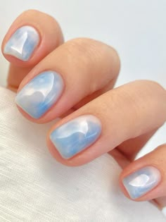 Light Blue Marble Nails Ongles Baby Blue, Nails Baby Blue, Nail Art Bleu, Blue Wedding Nails, Light Blue Nail Designs, Sky Blue Nails, Blue And White Nails, Blue Gel Nails