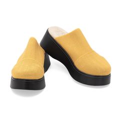 Introducing the Duffy! A comfortable, slip-on, closed-toe shoe that can take you anywhere. This unique shoe can be matched with nearly every outfit you put together for any season to come! Made in Mexico Machine Washable Half sizes - please size up Unique Shoe, Flat Wedges, Closed Toe Shoes, Travel Shoes, Unique Shoes, Wedding Cocktails, Heels & Wedges, Flat Boots, Black 7