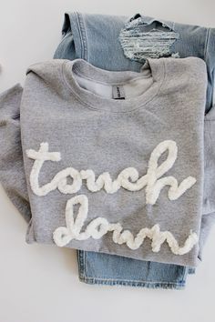 Chenille Yarn Sweatshirt Tutorial - Easy Faux Embroidery - see kate sew Chenille Sweatshirt Diy, Diy Chenille Letter Sweatshirt, Chenille Yarn Sweatshirt Diy, Diy Crewneck Sweatshirt Ideas, Embroidered Sweatshirt Diy, Diy Sweatshirt Refashion, Sweatshirt Diy, Make Your Own Game, Game Day Sweatshirt