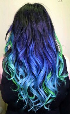 Green Baylage, Green Hair Ideas, Blue And Green Hair, Fire Character, Green Hair Dye, Blue Green Hair, Hair Dye Tips, Character Styles, Pastel Ombre