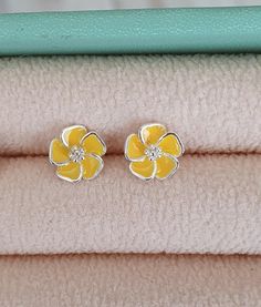 Mini earrings in 925 silver Yellow flowers Mini Earrings, Wedding Jewelry Earrings, Wedding Earrings, Yellow Flowers, Wedding Jewelry, 925 Silver, Beauty Book, Jewelry Earrings, Accessory Gift