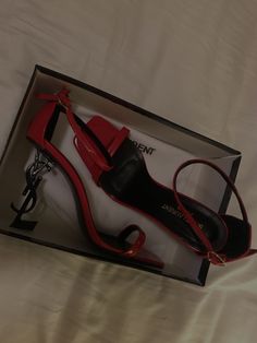 Designer Shoes Gucci, Saint Laurent Heels, Shoes Ysl, Shoes Chanel, Ootd Women, Black Shoes Heels