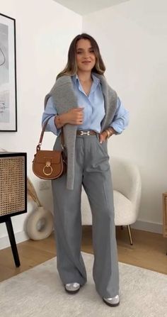 Gray Pants Fall Outfit, Trouser Grey Outfit, Business Casual Outfits For Women Gray Pants, Grey Elegant Outfit, Office Outfit Grey Pants, Gray Pants Work Outfit, Light Grey Work Pants Outfits, Grey Pants Formal Outfit, Dark Gray Pants Outfit Women