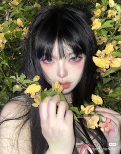 ulzzang summer makeup Douyin Photoshoot, Ulzzang Face, Doll Makeup Tutorial, Girls Reference, Makeup Ulzzang, Anime Eye Makeup, Aesthetic Selfie, Makeup Korean, Doll Makeup