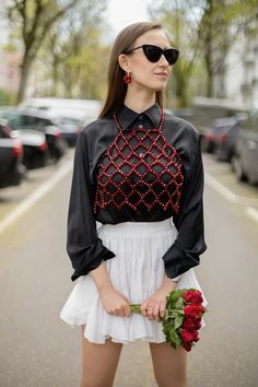 #croptopoutfits #crop #croptophack #pearl #beading #beadedjewelryofinstagram #beads #beadedtop #fashionista #fashionhack #outfitstyle #outfittrends #outfitidea #outfits #chic #blackandwhite #blackoutfitideas #eveningdress #eveningbag #partywear #summerstyle #summerdress #aesthetic ##aestheticstyle #styleoftheday #styleinfluencer #corset #corsetstyling Pearl Top, Top Pearl, Pearl Beading, Evening Outfit