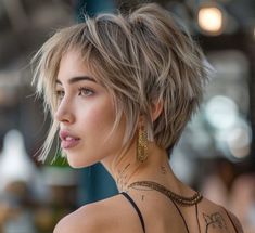 Bob Style Haircuts, Shag Hairstyle, Olive Hair, My New Haircut, Short Choppy Haircuts, Short Shag Hairstyles, Romantic Curls, Short Shag, Chin Length Hair