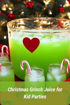 A vibrant green festive drink inspired by the Grinch, kids will adore it as a fun and refreshing Christmas party beverage. Grinch Snacks Christmas Treats, Christmas Party Snacks For Kids, Party Food Ideas Christmas, Christmas Party At School, Kid Christmas Party Food, Party Snacks For Kids, Healthy Christmas Party Food, Christmas Party Food Ideas, Christmas Party Snacks